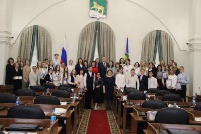 Приморская краевая нотариальная палата приняла участие в мероприятии, направленном на развитие школьной медиации